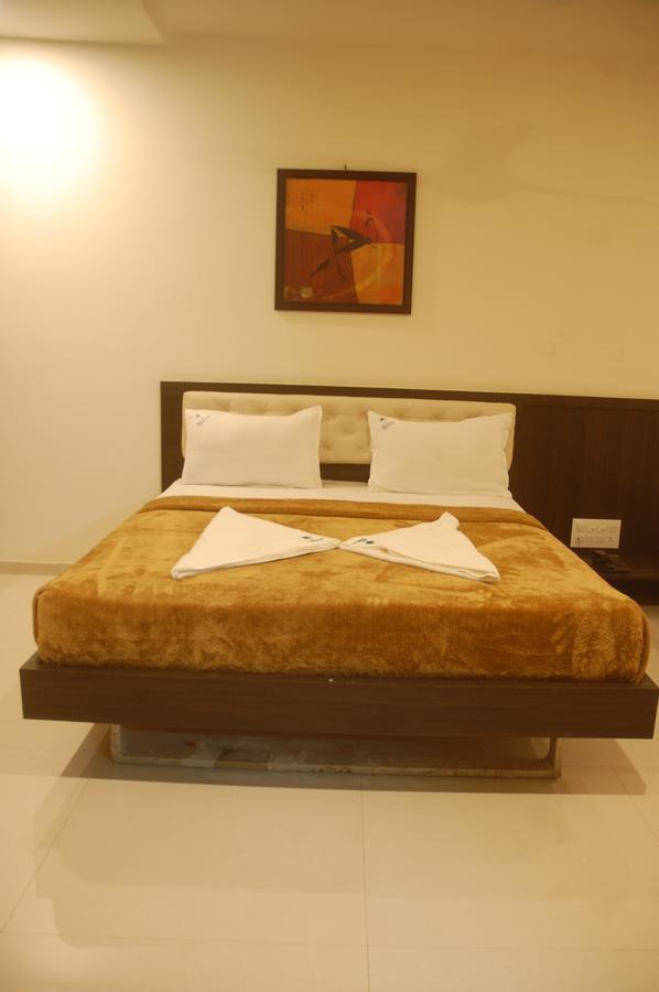 Hotel Swathi Hospet Exterior photo